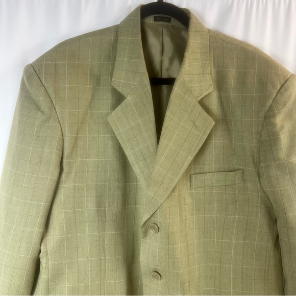 J. Vital 2piece suit size 42R top and 42R/ 35W
bottom Men's Tan Blazer - Picture 3 of 17